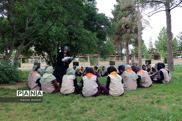 برگزاری نخستین روز از اردو استانی دانش آموزان پیشتاز دختر فارس