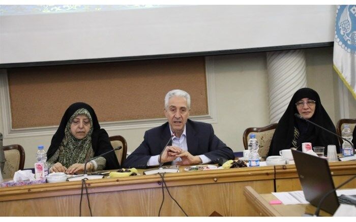 وزیر علوم تأکید کرد: نگاه مثبت وزارت علوم در جذب اعضای هیأت علمی زن