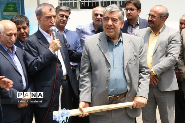 مراسم کلنگ زنی دبستان شهید ادیبی در منطقه 14