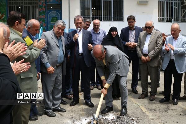 مراسم کلنگ زنی دبستان شهید ادیبی در منطقه 14