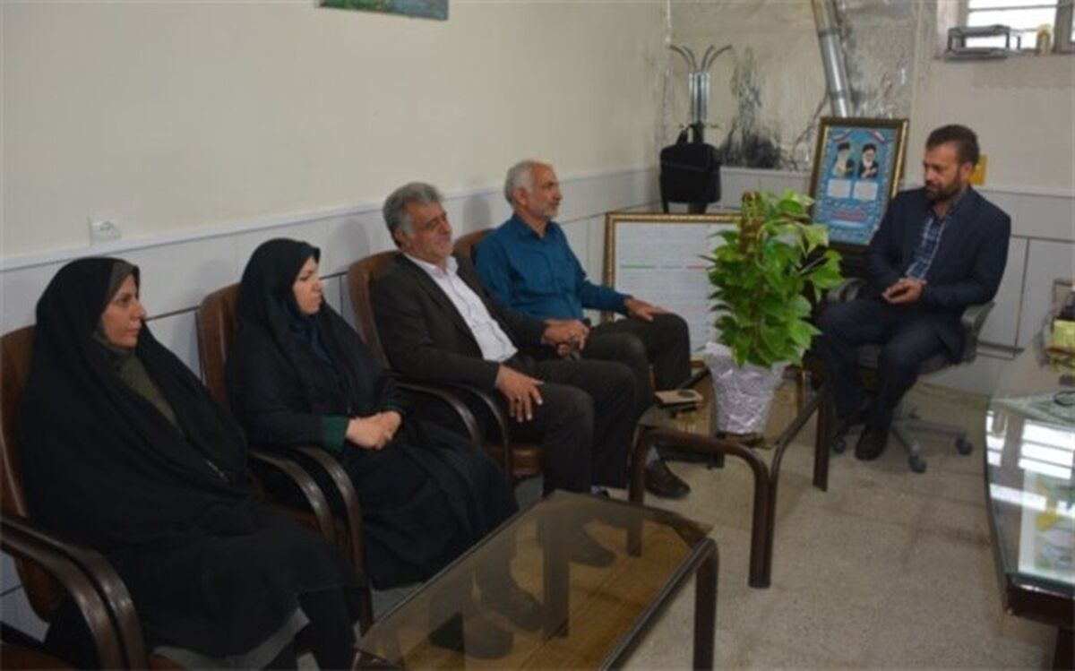 کارمندان بهزیستی زندگی گروه معلول که بخشی از فرایند زندگی برای آنان مشکل است را آسان می کنند