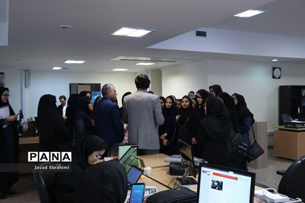 بازدید دانش‌آموزان دختر دوره‌‌های تابستانه سازمان دانش‌آموزی خراسان رضوی  از موسسه فرهنگی شهر آرا مشهد
