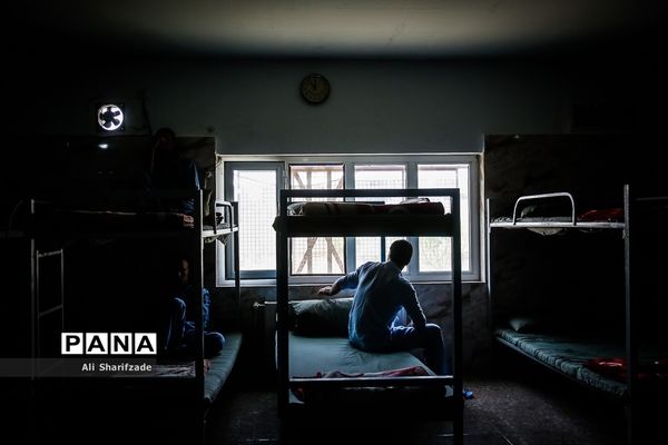 بازدید خبرنگاران از مرکز درمان اعتیاد ماده 16