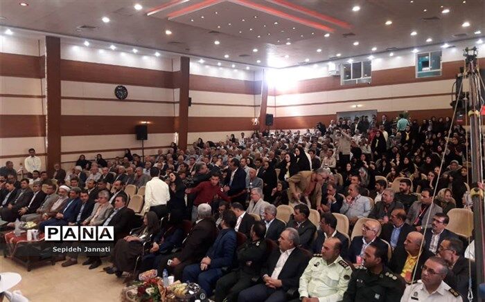 فرماندار آباده: نیاز اساسی شهرستان آباده بازسازی بناهای آموزشی است