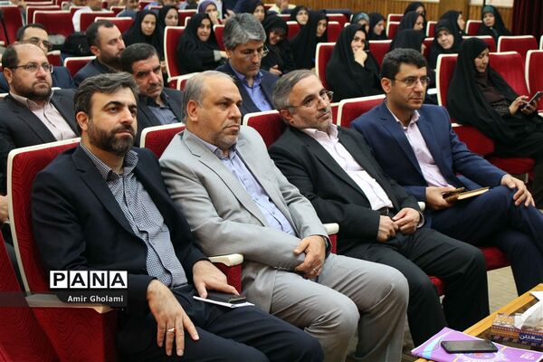 دومین روز دوره آموزشی توجیهی طرح ملی نماد در اردوگاه شهید باهنر تهران