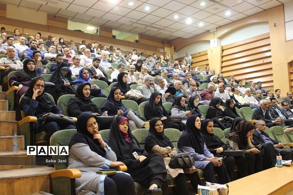 مراسم تودیع و معارفه مدیرکل فرهنگ و ارشاد اسلامی استان همدان