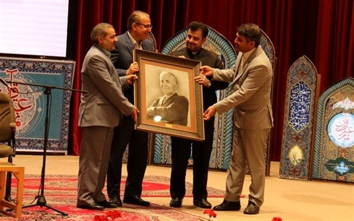 قدردانی از خدمات استاندار زنجان در حوزه قرآن، نماز و عترت