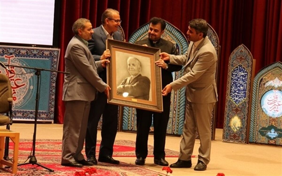 قدردانی از خدمات استاندار زنجان در حوزه قرآن، نماز و عترت