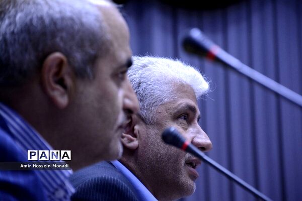 جلسه مشترک شورای معاونان اداره‌کل و مدیران و روسای آموزش و پرورش نواحی و مناطق استان
