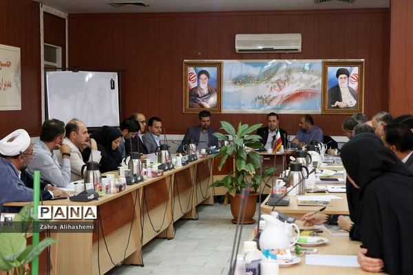 نشست کارگروه سرویس مدارس شهر تهران