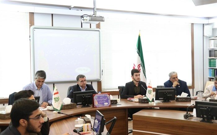 نشست نمایندگان تشکل های دانش آموزی خراسان رضوی با مدیرکل آموزش و پرورش استان