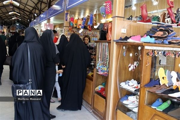 بازدید دانش‌آموزان شرکت کننده در مسابقات قرآن از نقاط دیدنی شهر زنجان