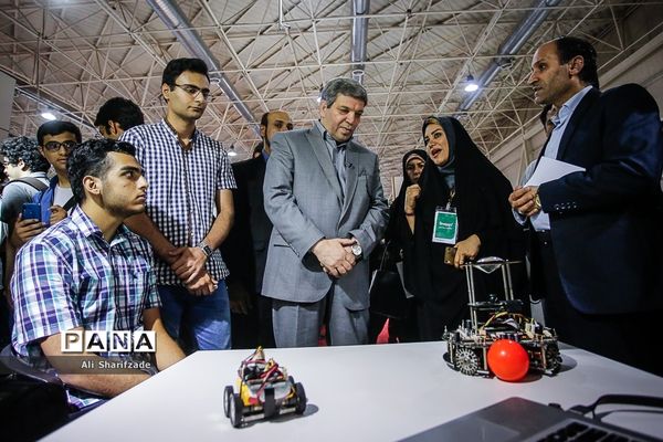 امضای تفاهم‌نامه بین وزارت ارتباطات و وزارت آموزش و پرورش با موضوع هوشمندسازی مدارس