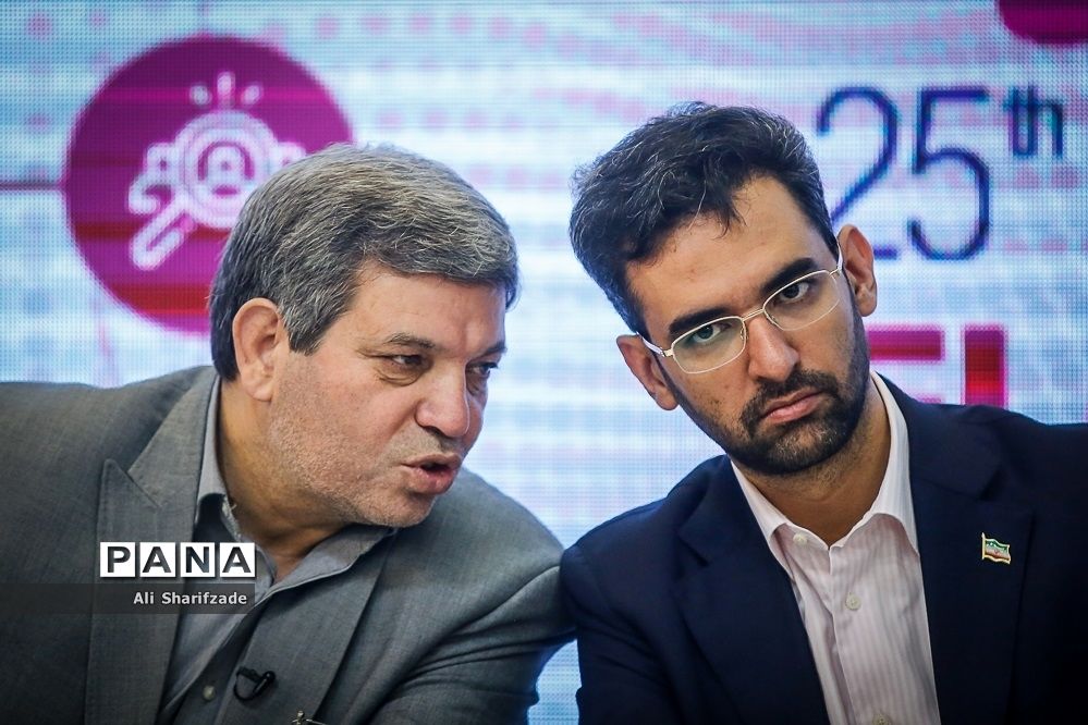 امضای تفاهم‌نامه بین وزارت ارتباطات و وزارت آموزش و پرورش با موضوع هوشمندسازی مدارس