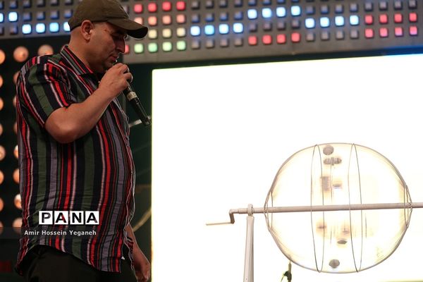 هشتمین شب از بیست و دومین جشنواره تابستانی کیش