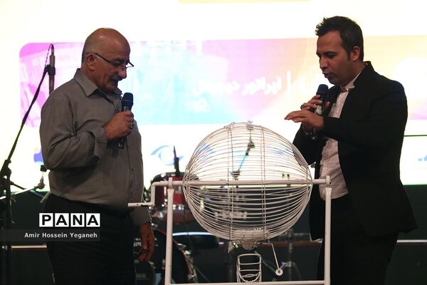 هشتمین شب از بیست و دومین جشنواره تابستانی کیش
