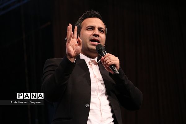 هشتمین شب از بیست و دومین جشنواره تابستانی کیش