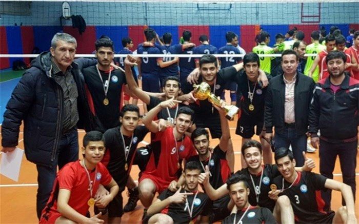 حضور دانش آموز ناحیه یک شهرری در مسابقات والیبال نوجوانان جهان