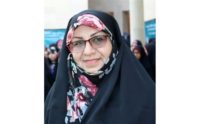 مصاحبه با سرپرست و دانش آموزان دختر شرکت کننده در سی و هفتمین دوره مسابقات کشوری قرآن، عترت و نماز در زنجان