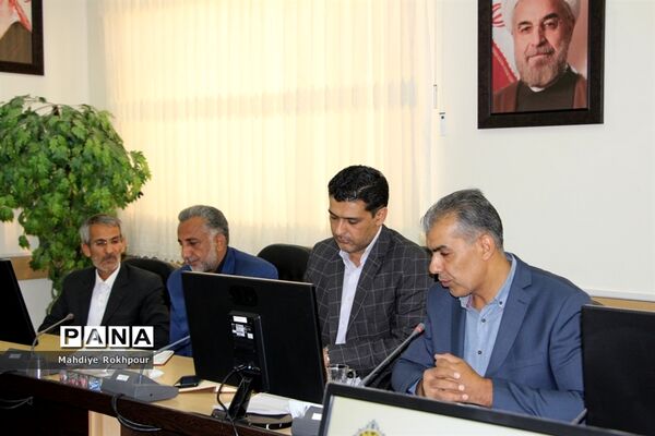 چهارمین نشست کارگروه ساماندهی ونظارت بر لباس فرم مدارس