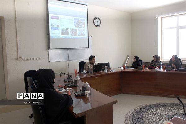 دوره آموزشی خبرنگاری، عکاسی و فن بیان  ویژه مسئولان انجمن اسلامی دانش‌آموزان دختر ارومیه