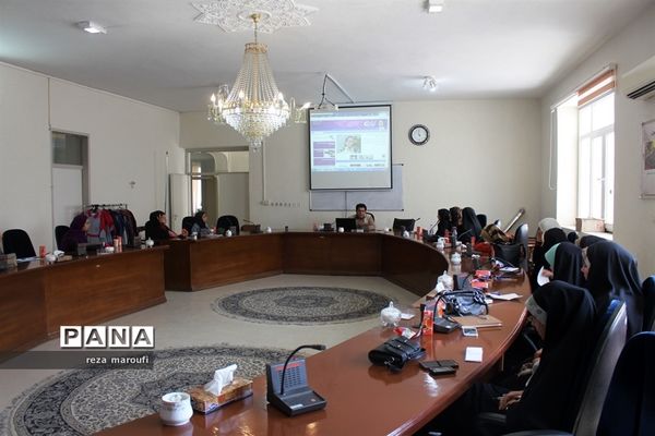 دوره آموزشی خبرنگاری، عکاسی و فن بیان  ویژه مسئولان انجمن اسلامی دانش‌آموزان دختر ارومیه