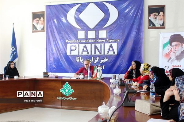 دوره آموزشی خبرنگاری، عکاسی و فن بیان  ویژه مسئولان انجمن اسلامی دانش‌آموزان دختر ارومیه