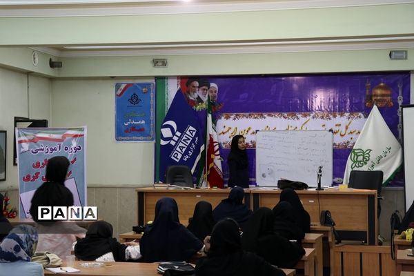 کلاس‌های خبرنگاری و مجریگری سازمان دانش‌آموزی خراسان رضوی