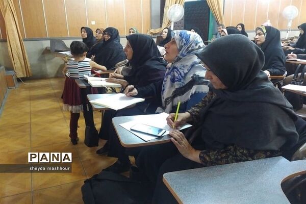 برگزاری کارگاه آموزش خوشویسی آموزش و پرورش ناحیه یک ری