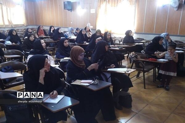برگزاری کارگاه آموزش خوشویسی آموزش و پرورش ناحیه یک ری
