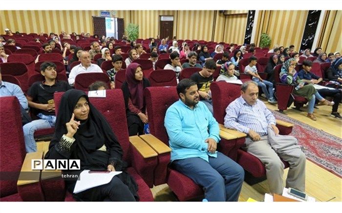 جلسه توجیهی هدایت تحصیلی دانش آموزان منطقه 18برگزار شد