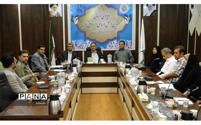 برگزاری جلسه توجیهی مدارس هیأت امنایی در منطقه۱۰