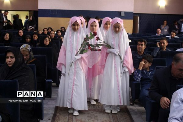 مراسم تجلیل از تسهیل گران برترطرح مشارکت اجتماعی دانش آموزان درپیشگیری از آسیب های اجتماعی استان آذربایجان شرقی