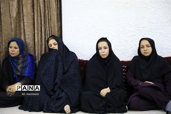 دیدار مدیرکل و جمعی از کارکنان سازمان فنی و حرفه‌ای خراسان جنوبی با حجت الاسلام و المسلمین حاج آقای عبادی