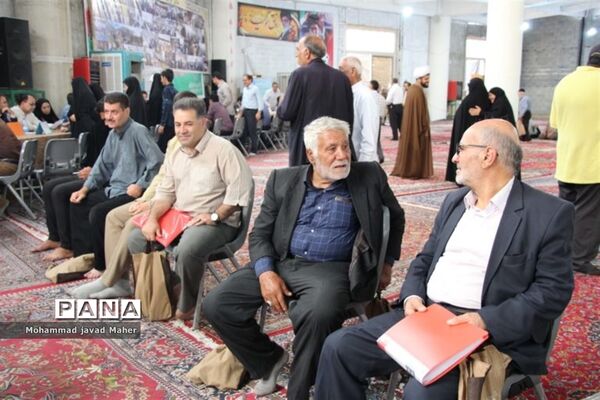 برگزاری سومین میز خدمت مسئولان ادارات در مصلی نماز جمعه شهر قدس