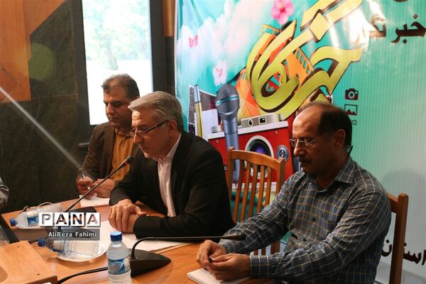 نشست خبری مدیرکل ارشاد با جمعی از خبرنگاران به مناسبت هفته خبرنگار