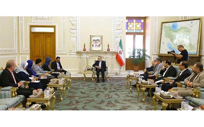 لاریجانی بر اتخاذ سیاست جامع برای محدودسازی مصرف دخانیات تاکید کرد