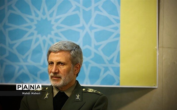 واکنش وزیر دفاع به ادعای آزمایش موشکی