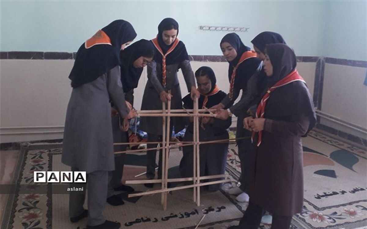 برگزاری دوره تکمیلی دانش آموزان پسر ودخترپیشتاز در اردبیل