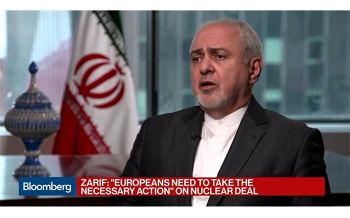 ظریف: پمپئو درخواست خبرنگاران ایرانی برای گفت‌وگو را بپذیرد