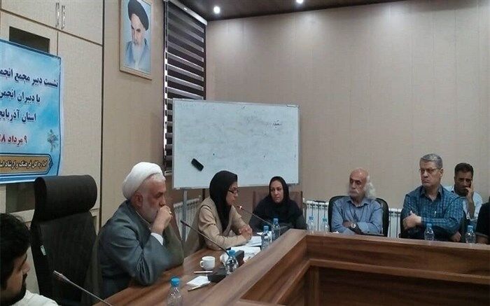 عضویت 150 هزار شاعر و نویسنده در انجمن‌های ادبی کشور