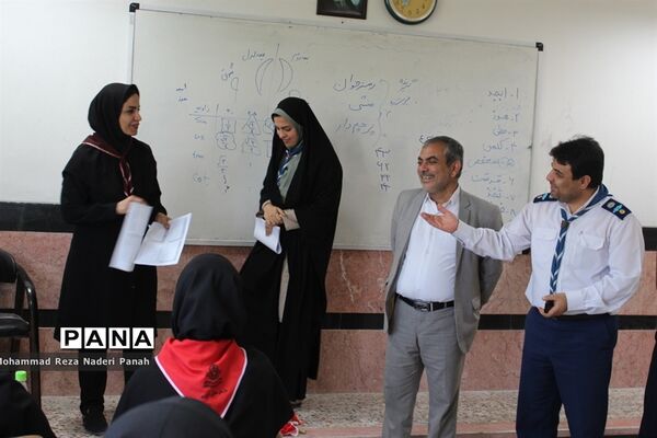 اردوی استانی دانش آموزان پیشتاز دختر استان بوشهر-۲