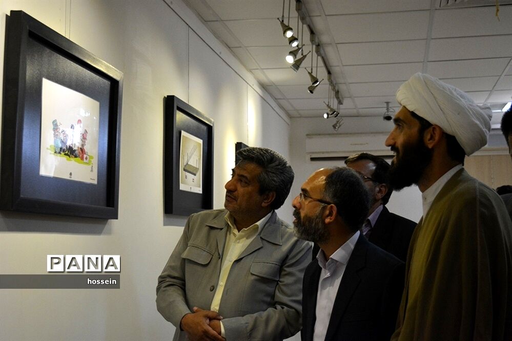 افتتاح نمایشگاه کاریکاتور(آسوده باش من ملکه‌ام) و (ملکه کشتی ربا)