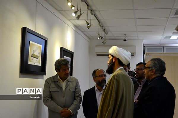 افتتاح نمایشگاه کاریکاتور(آسوده باش من ملکه‌ام) و (ملکه کشتی ربا)