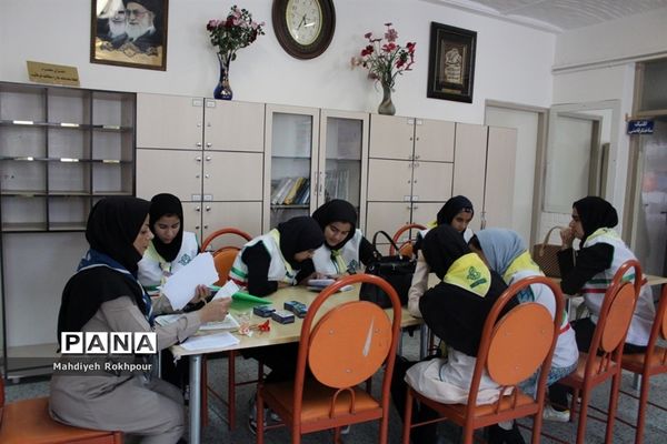 کلاس‌های آموزشی پیشتازان دختر اعزامی به نهمین دوره اردوی ملی