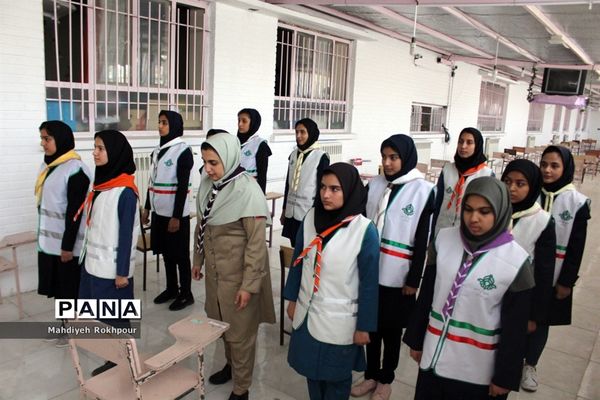 کلاس‌های آموزشی پیشتازان دختر اعزامی به نهمین دوره اردوی ملی