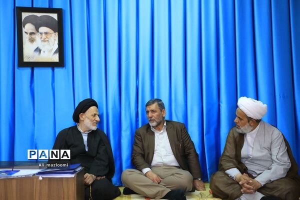 نشست تبیین مسائل جاری انقلاب اسلامی با سخنرانی صفار هرندی