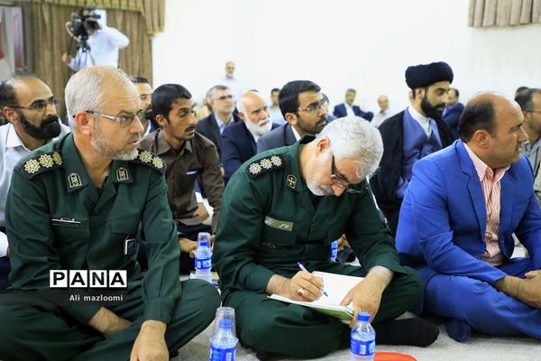 نشست تبیین مسائل جاری انقلاب اسلامی با سخنرانی صفار هرندی