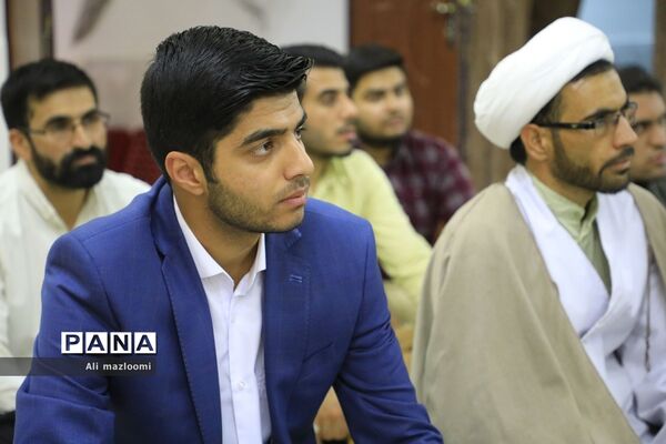 نشست تبیین مسائل جاری انقلاب اسلامی با سخنرانی صفار هرندی