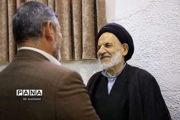 نشست تبیین مسائل جاری انقلاب اسلامی با سخنرانی صفار هرندی